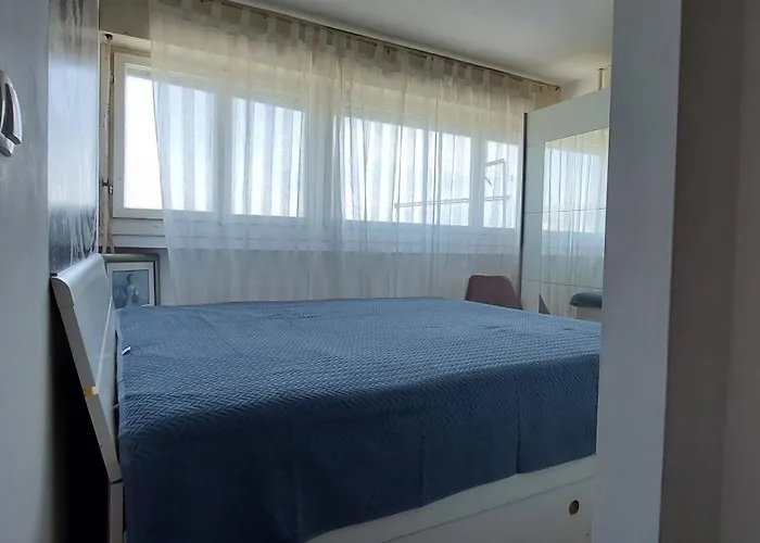 Happy 아파트 스플리트